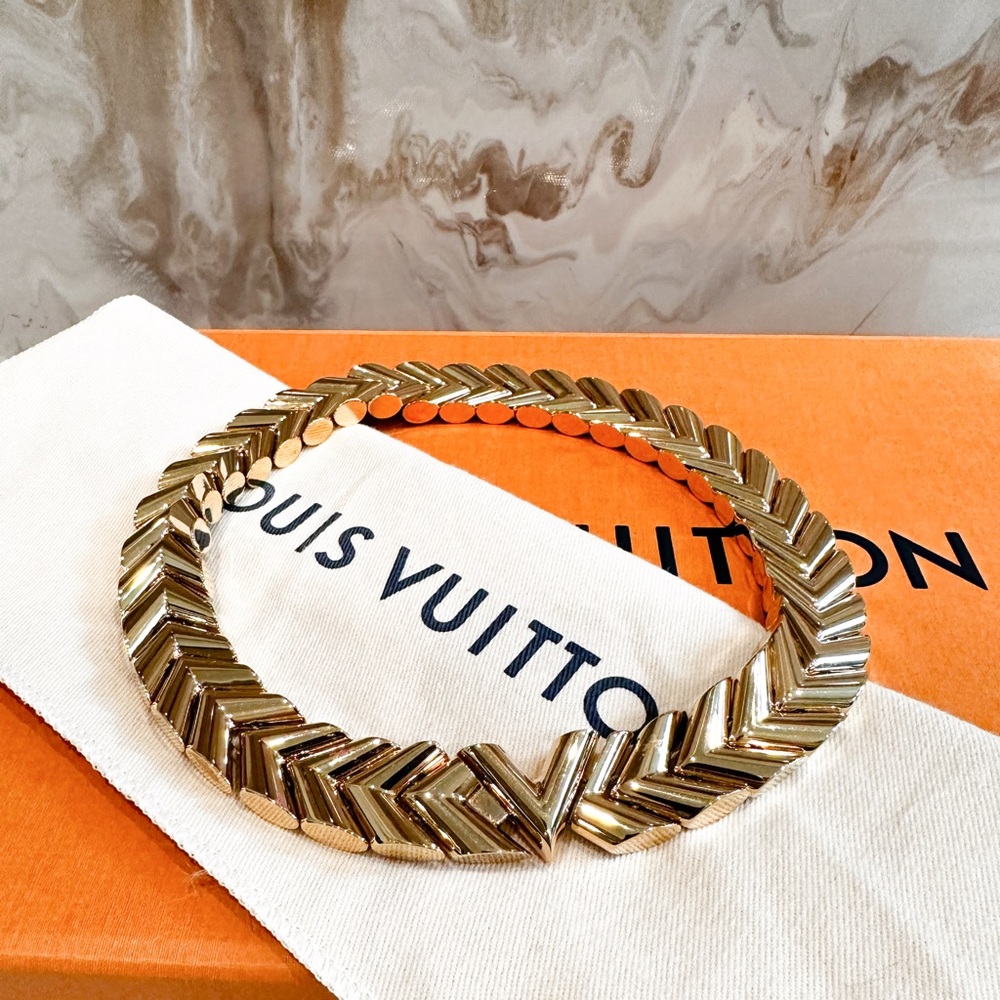 Louis Vuitton Unchain Essential V Gold Tone Choker Necklace